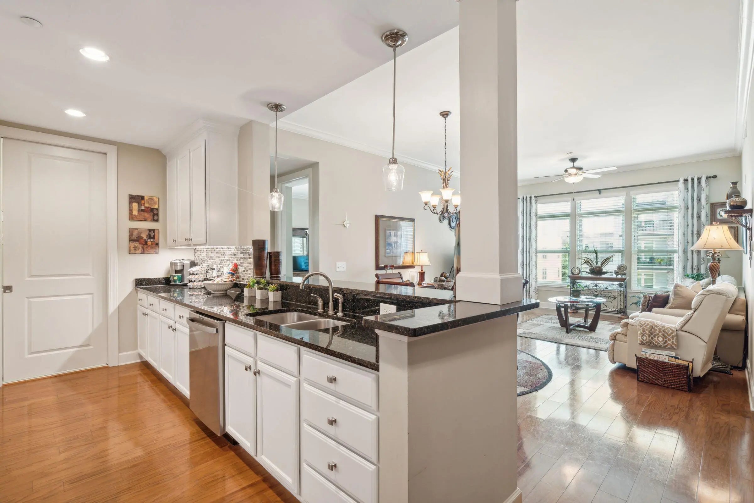 Photo of Listing #25005699