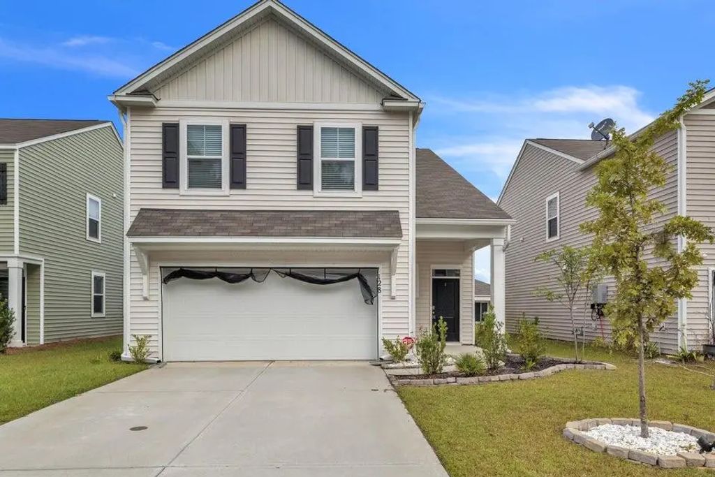 128 Sunray Lane, Summerville