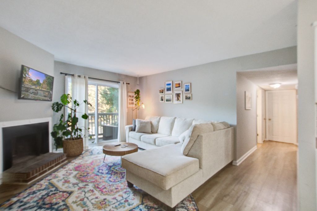 1402 Camp Road 16f, Charleston