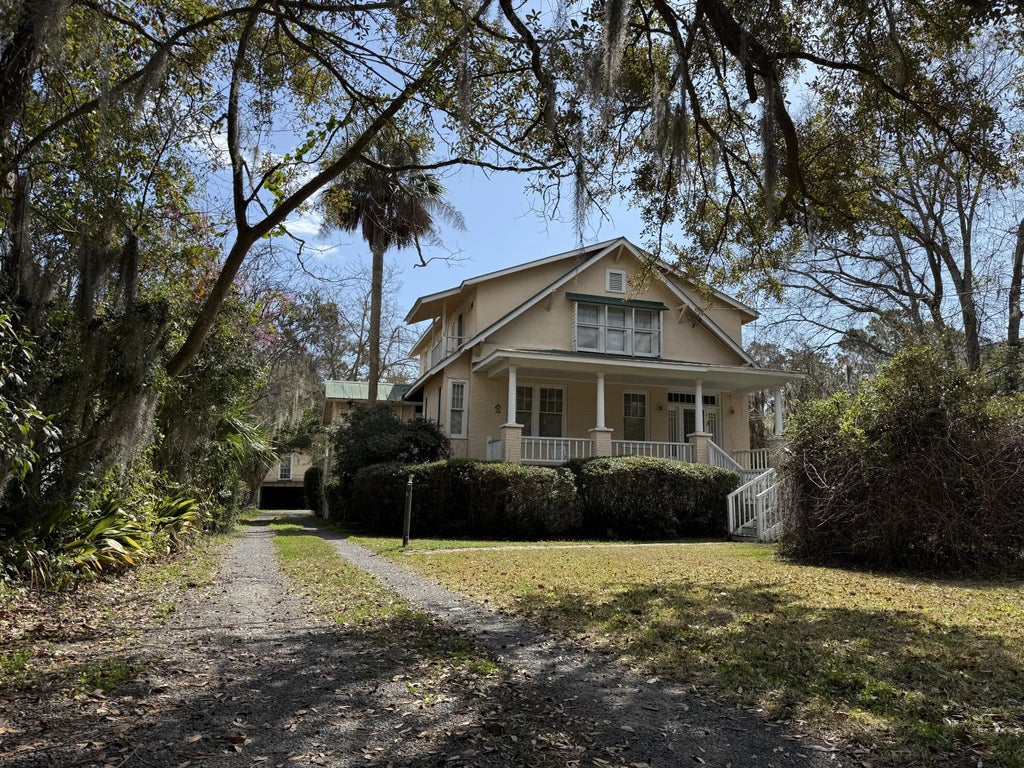 11 Formosa Drive, Charleston