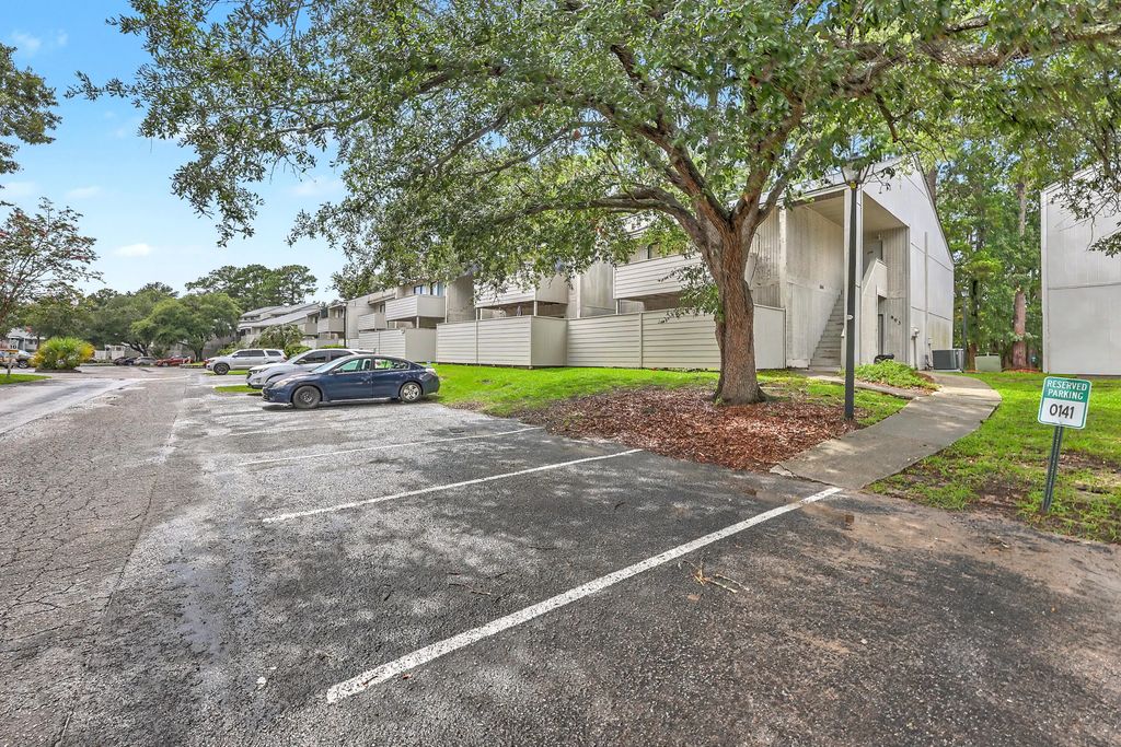 806 Greenmeadow Drive, Goose Creek
