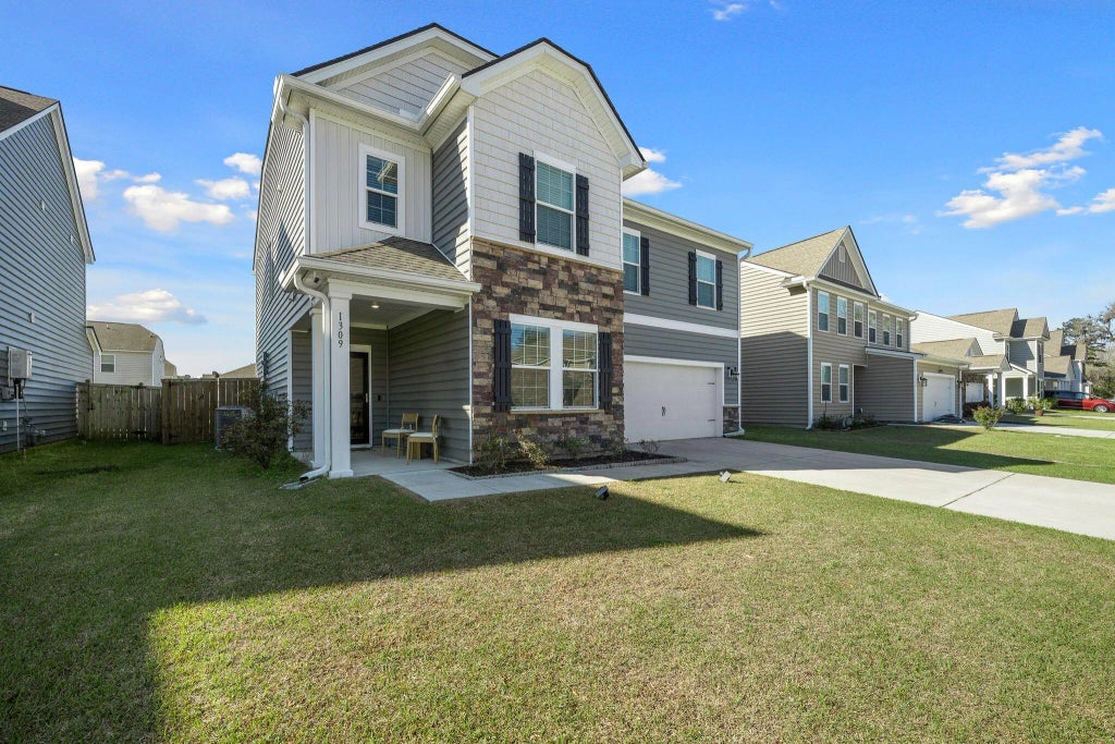 1309 Berry Grove Drive, Summerville
