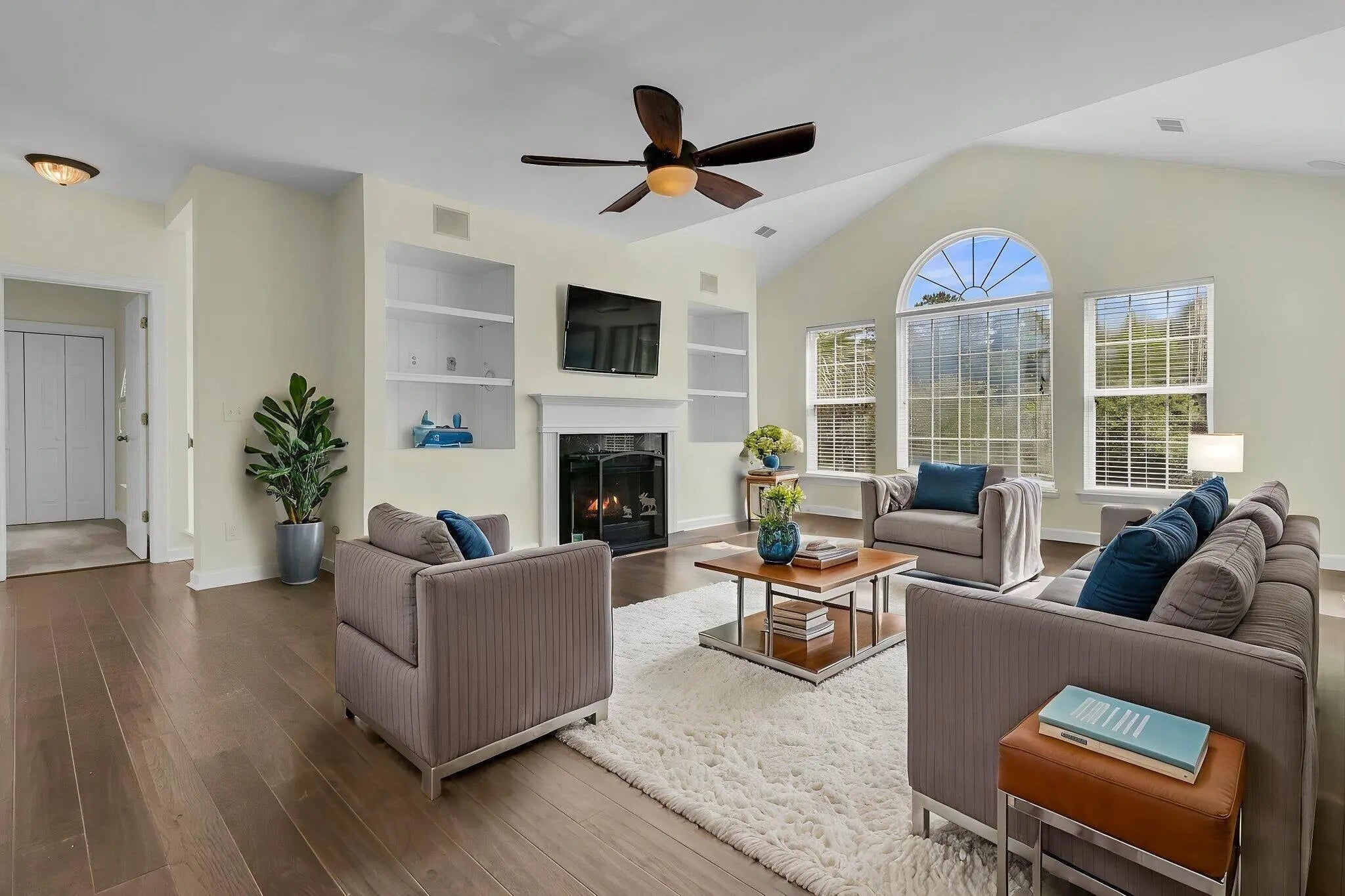 Photo of Listing #25013680