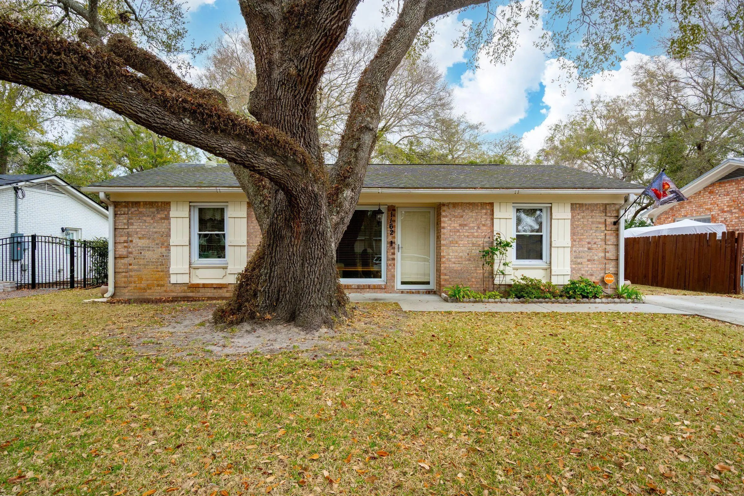 Photo of Listing #25008246