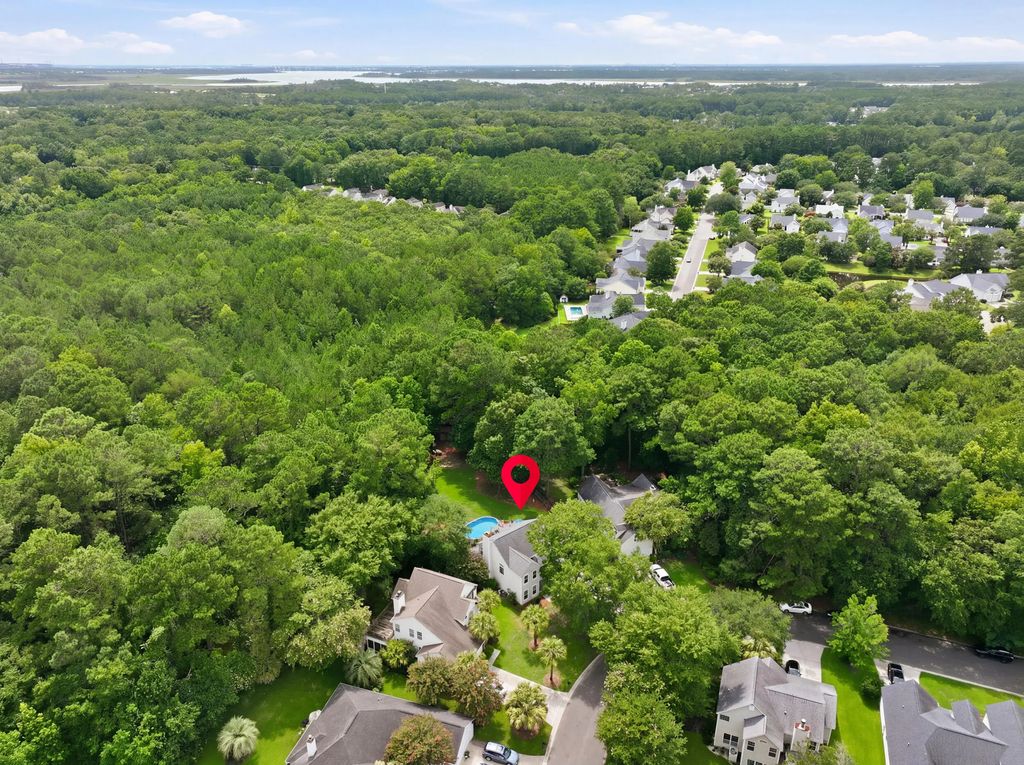 1516 Cypress Pointe Drive, Mount Pleasant