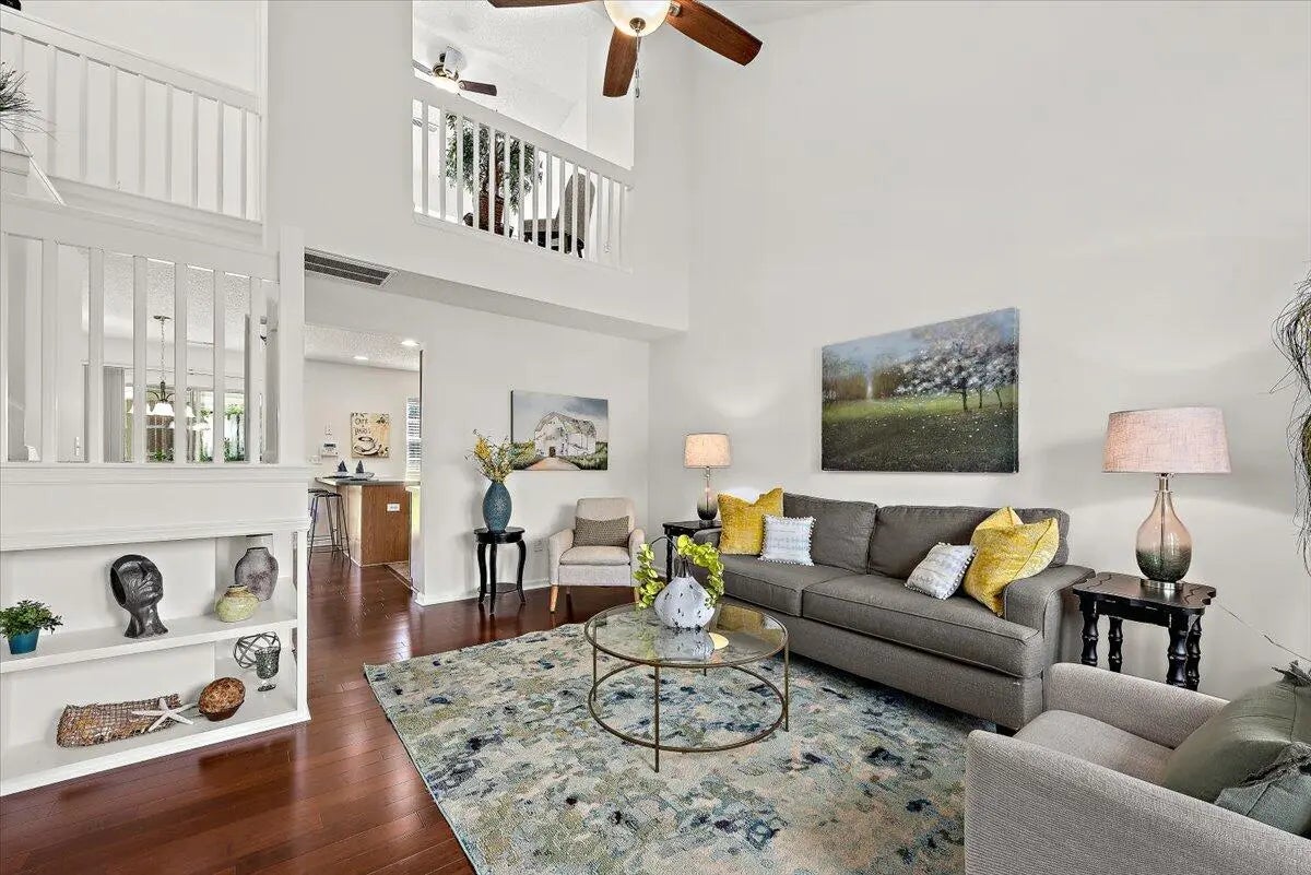 Photo of Listing #25017055