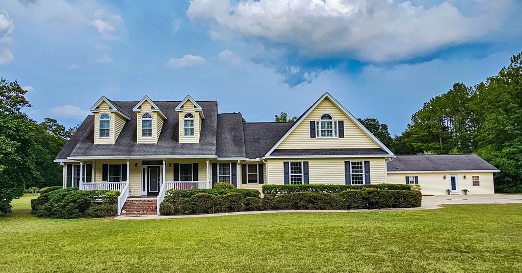 220 Sandy Springs Circle, Walterboro