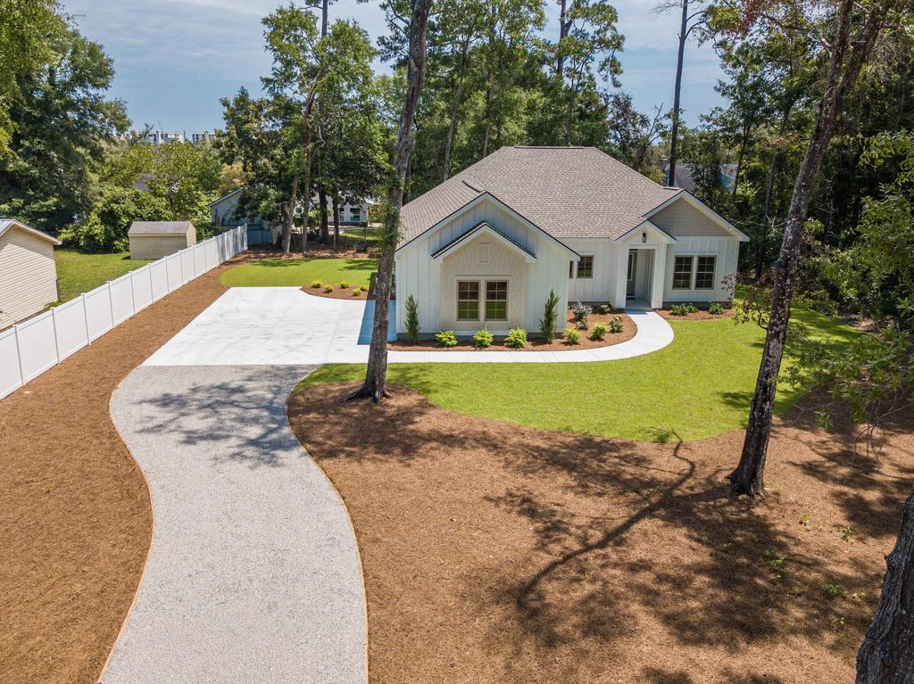 13420 Ocean Highway, Pawleys Island