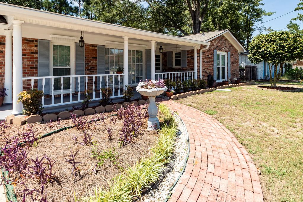 8425 Deerwood Drive, North Charleston