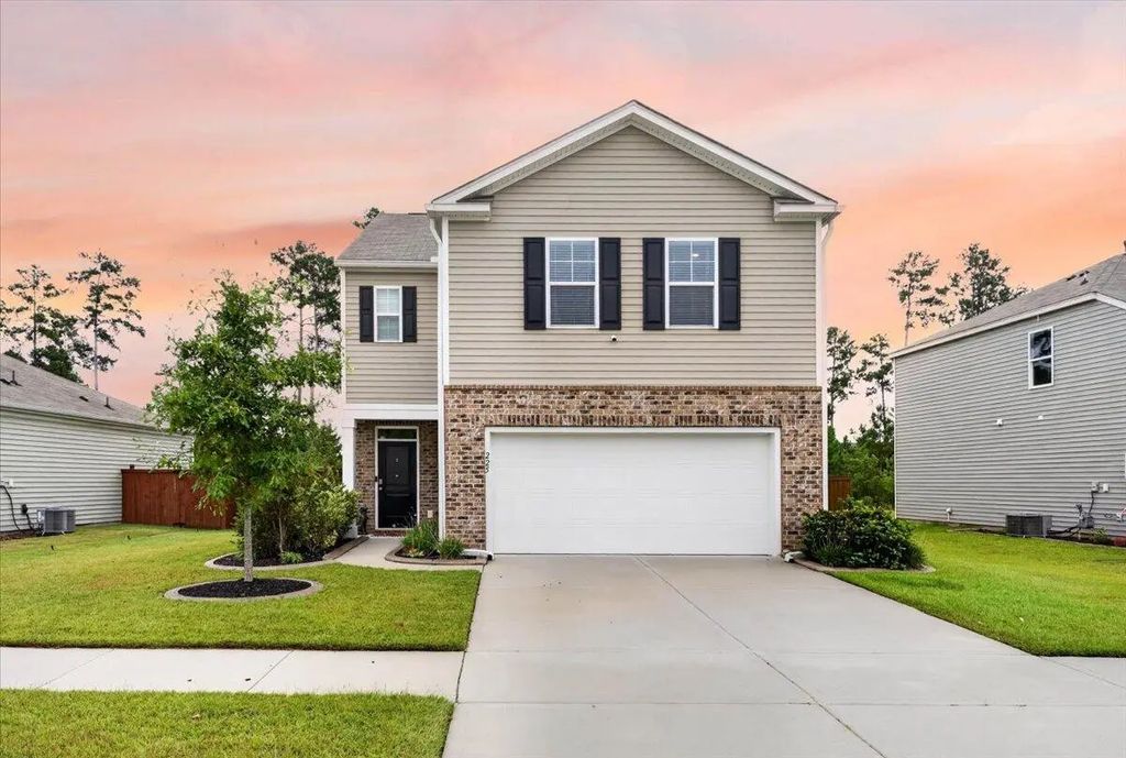 225 Sedona Drive, Summerville