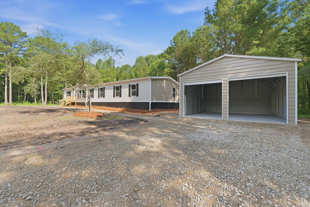 329 Hickory Nut Way, Cross