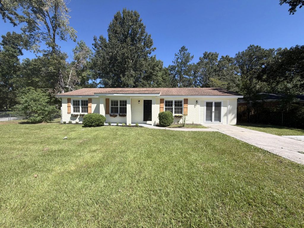 143 Dorchester Manor Boulevard, North Charleston