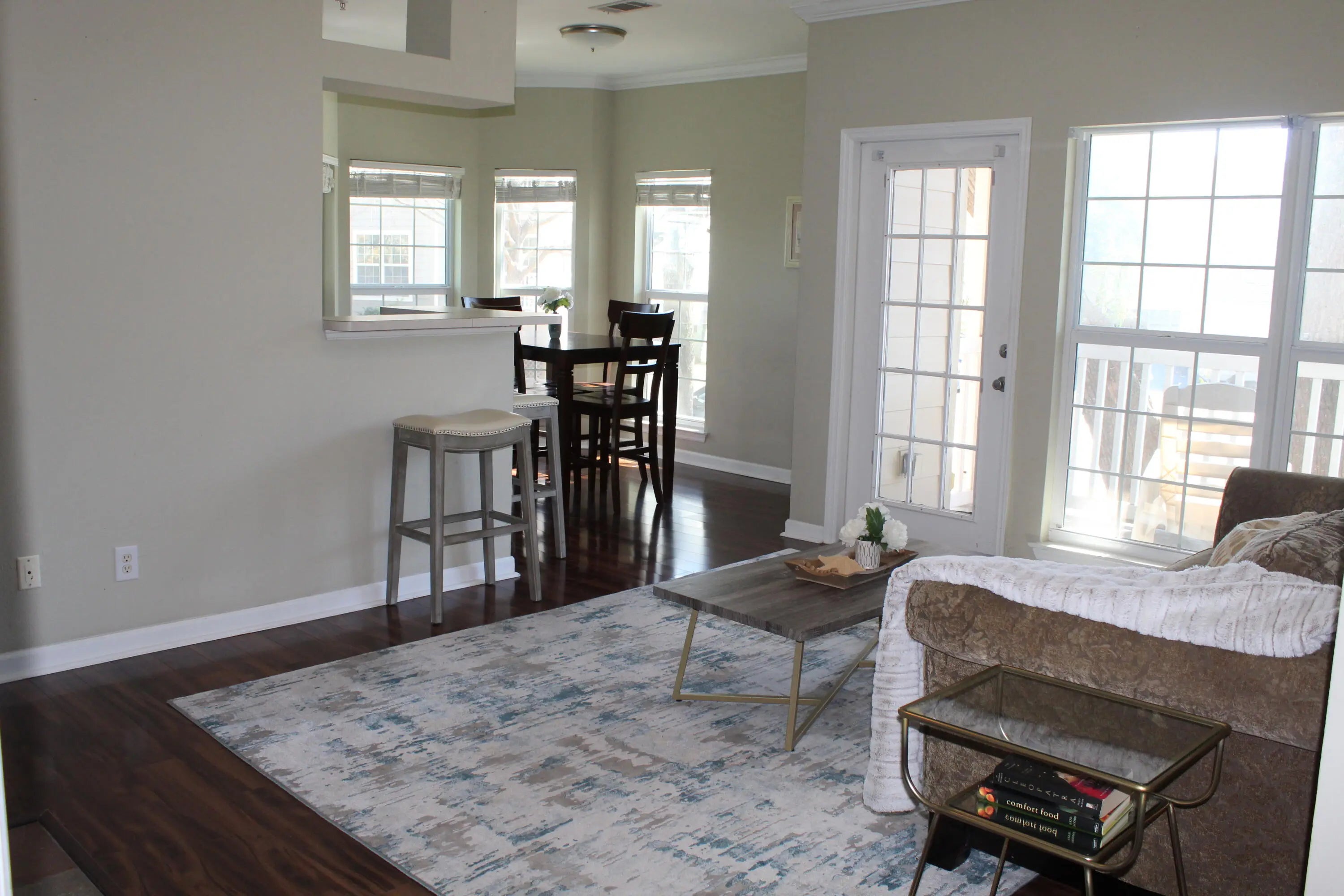 Photo of Listing #25006056