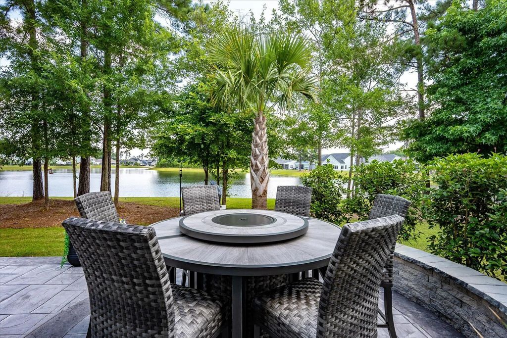 664 Marsh Cove Circle, Summerville