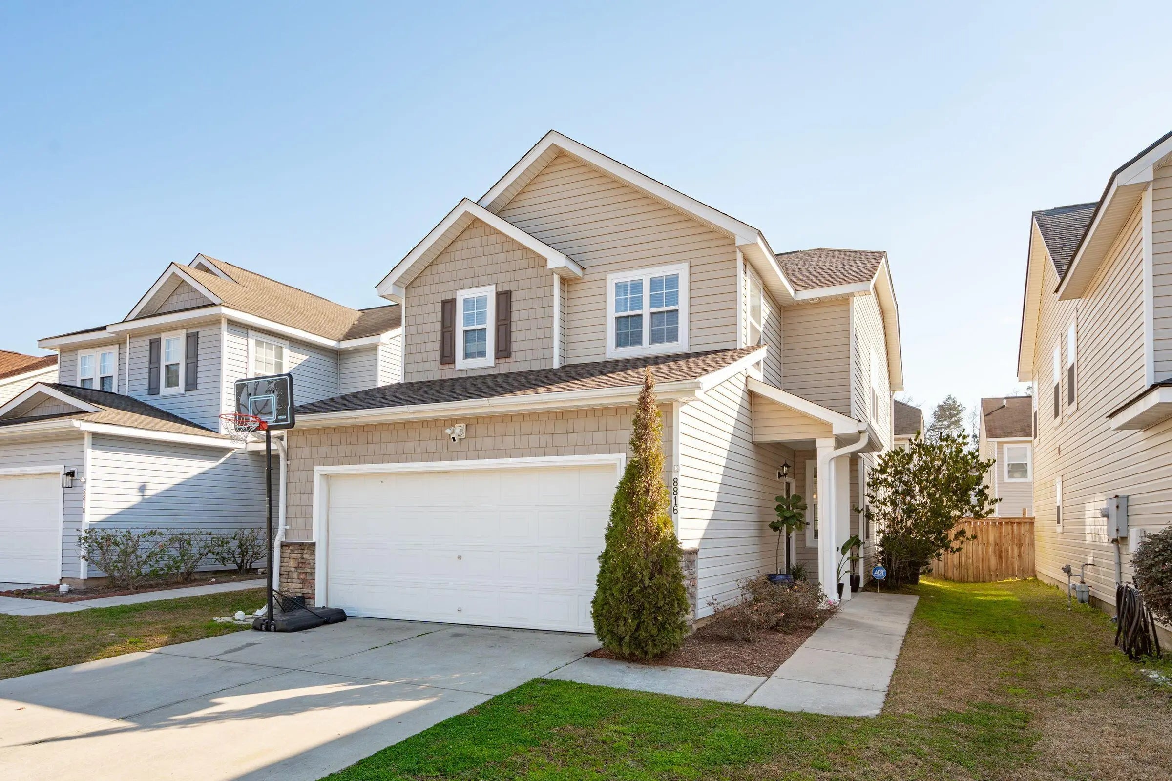 Photo of Listing #25005415