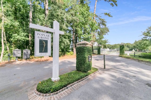Photo of 17 Leaning Oak Lane, Ravenel SC
