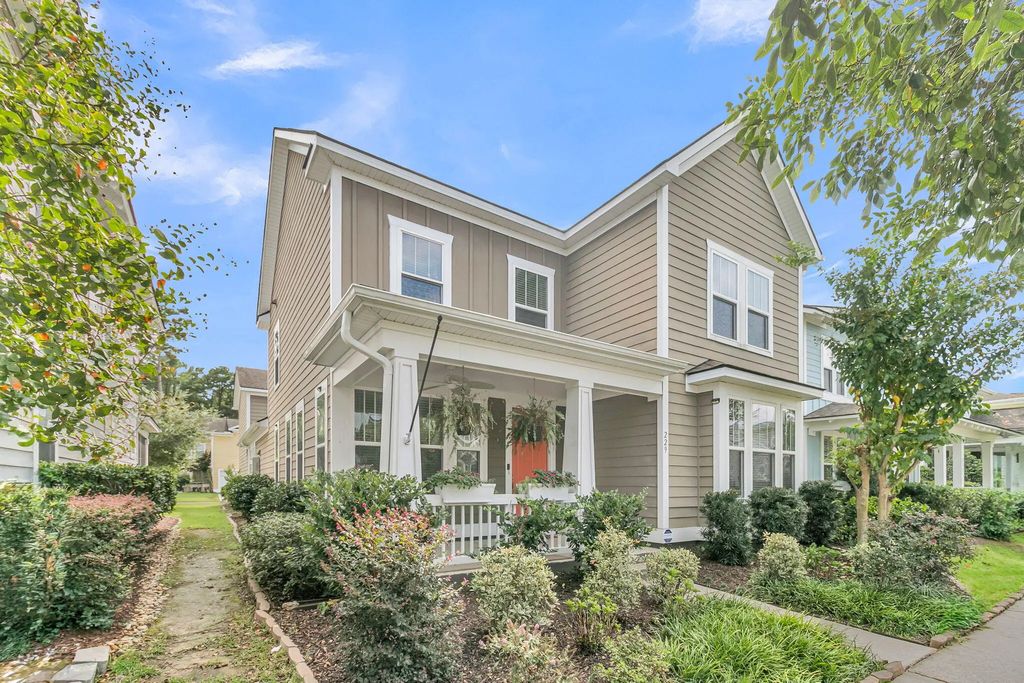 229 Ribbon Road, Summerville