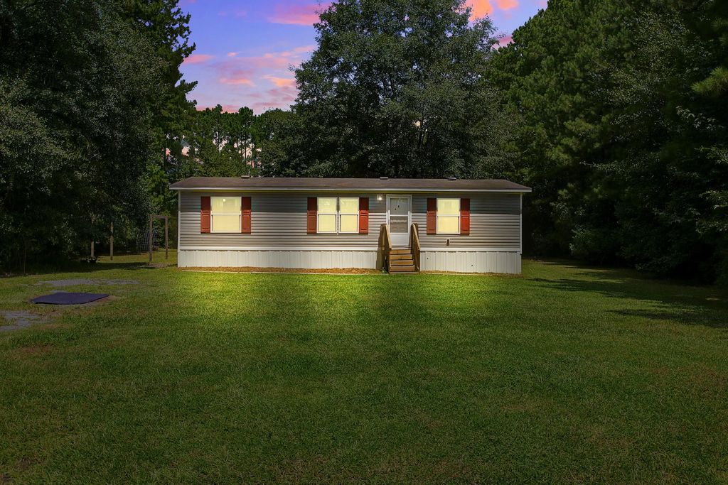 1308 Black Tom Road, Moncks Corner