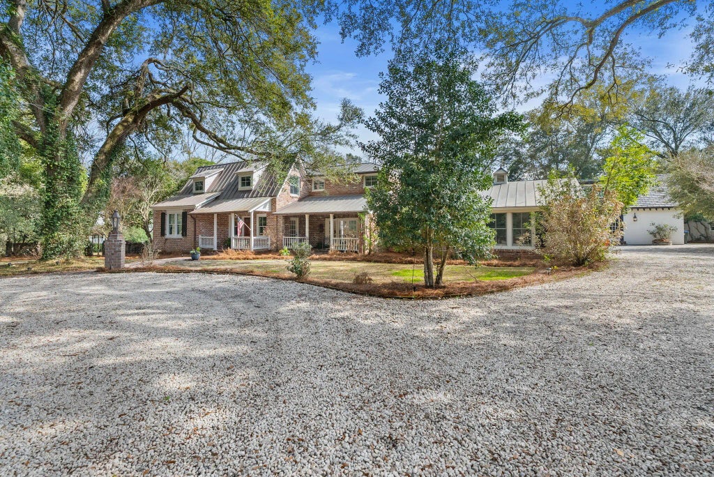 100 W Walker Drive, Summerville