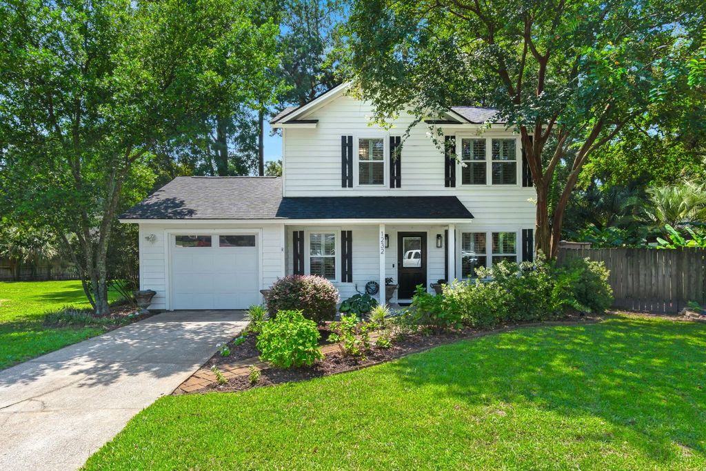 1232 Merganser Court, Mount Pleasant