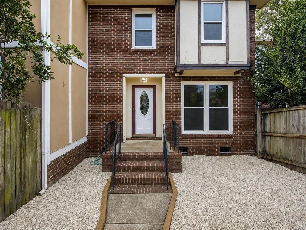 1320 Bowman Road, Mount Pleasant