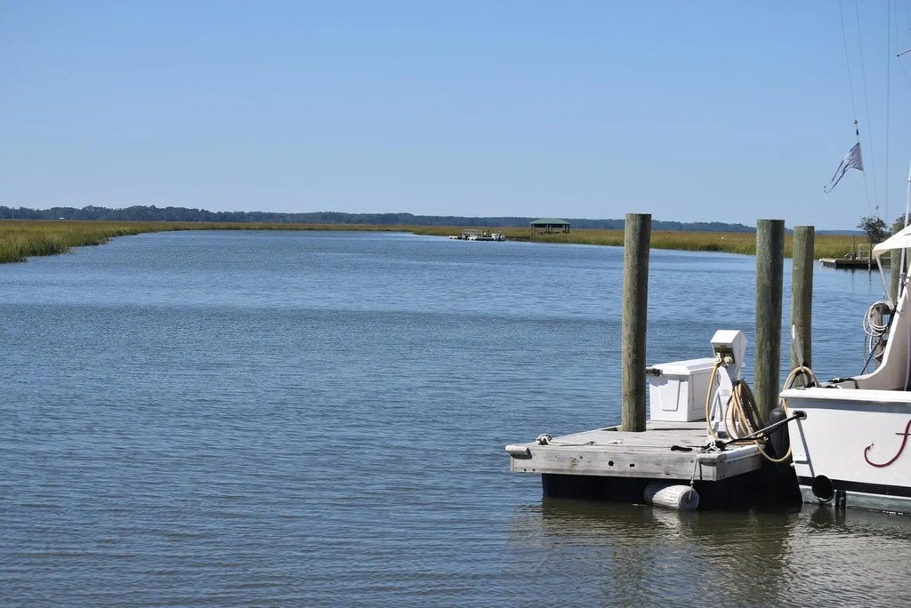 6852 Mccants Road, Wadmalaw Island