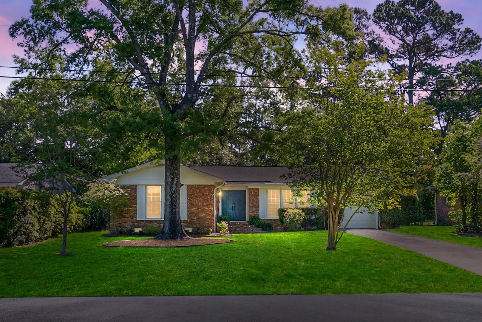 Photo of Listing #25010596