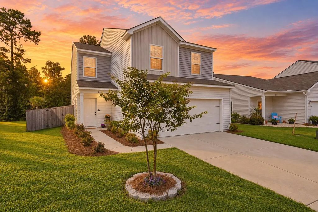 241 Parkwood Vista Way, Summerville