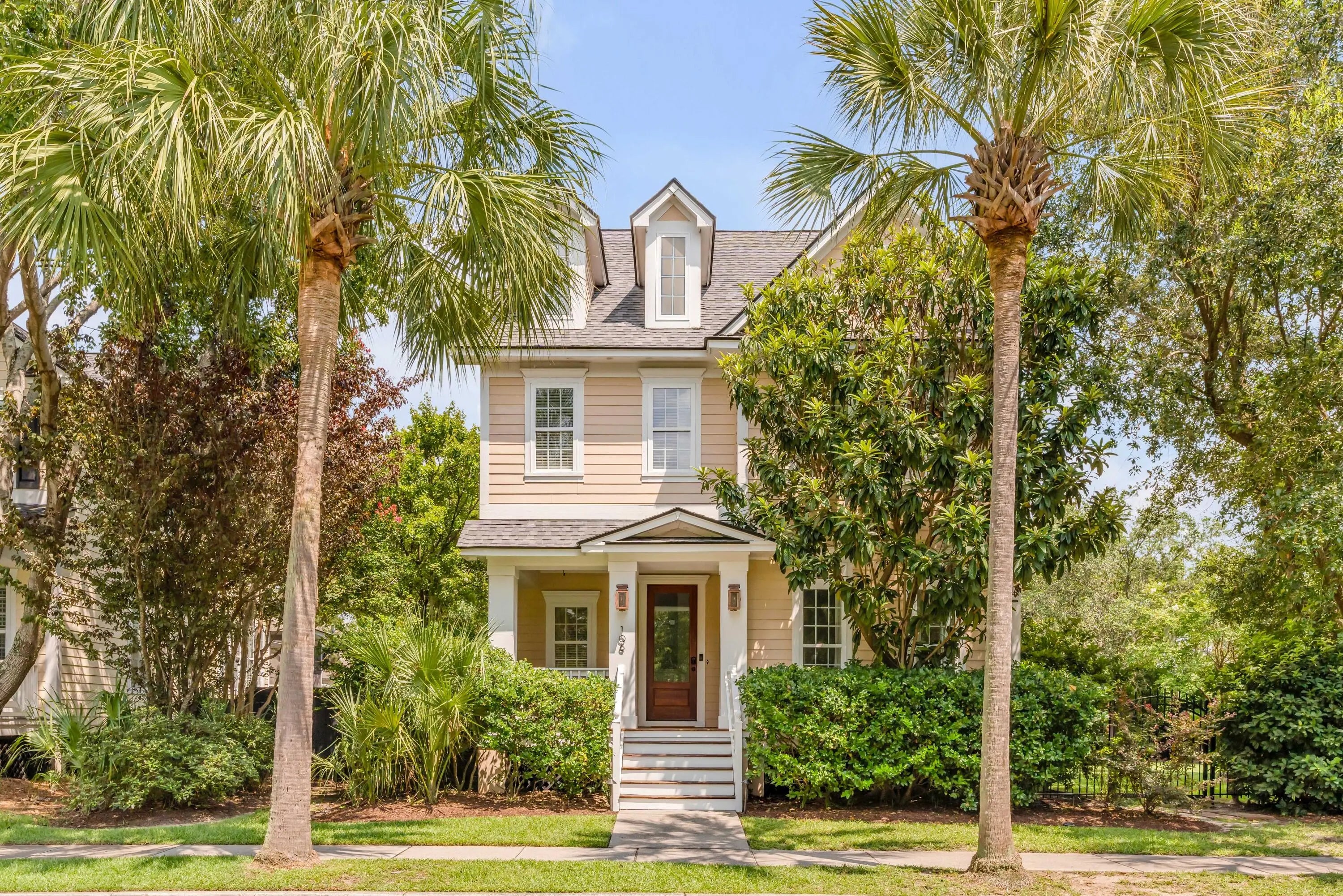 Photo of Listing #26000395