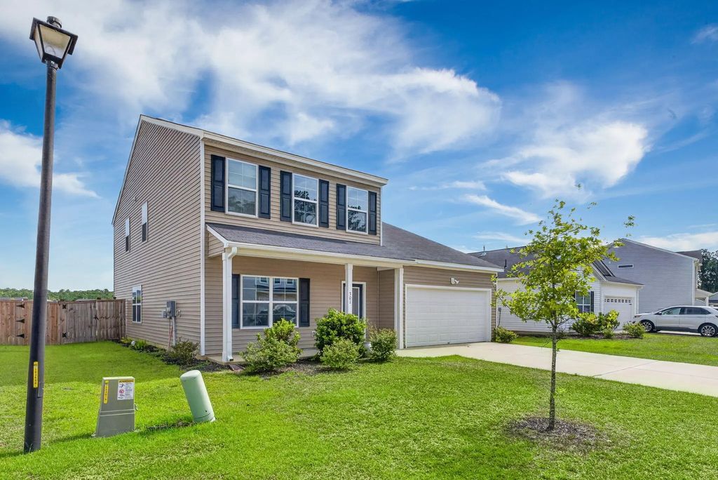 301 Torslanda Lane, Summerville