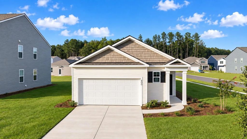 800 Baywood Lane, Summerville