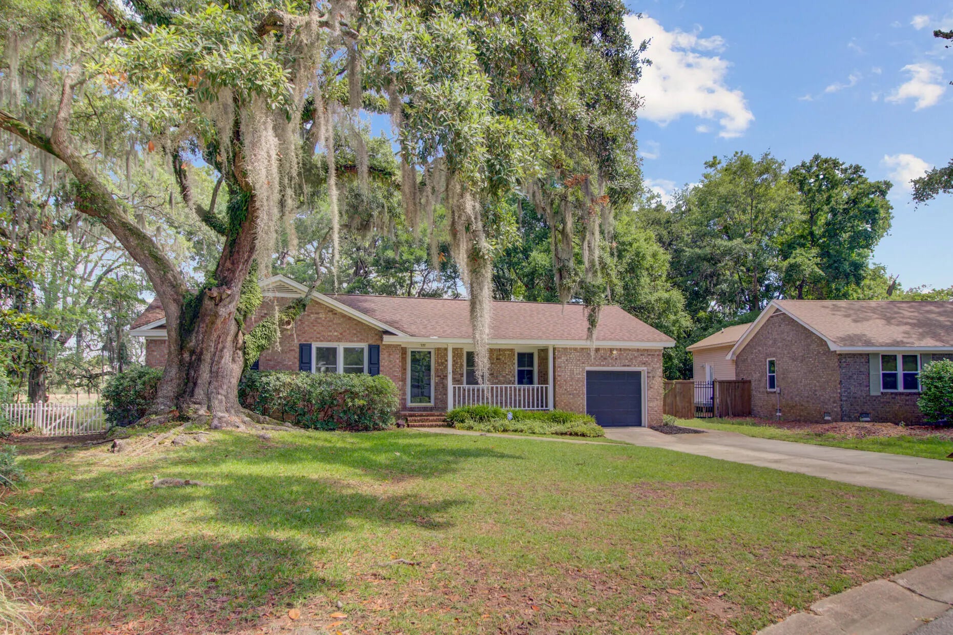 Photo of Listing #25015406