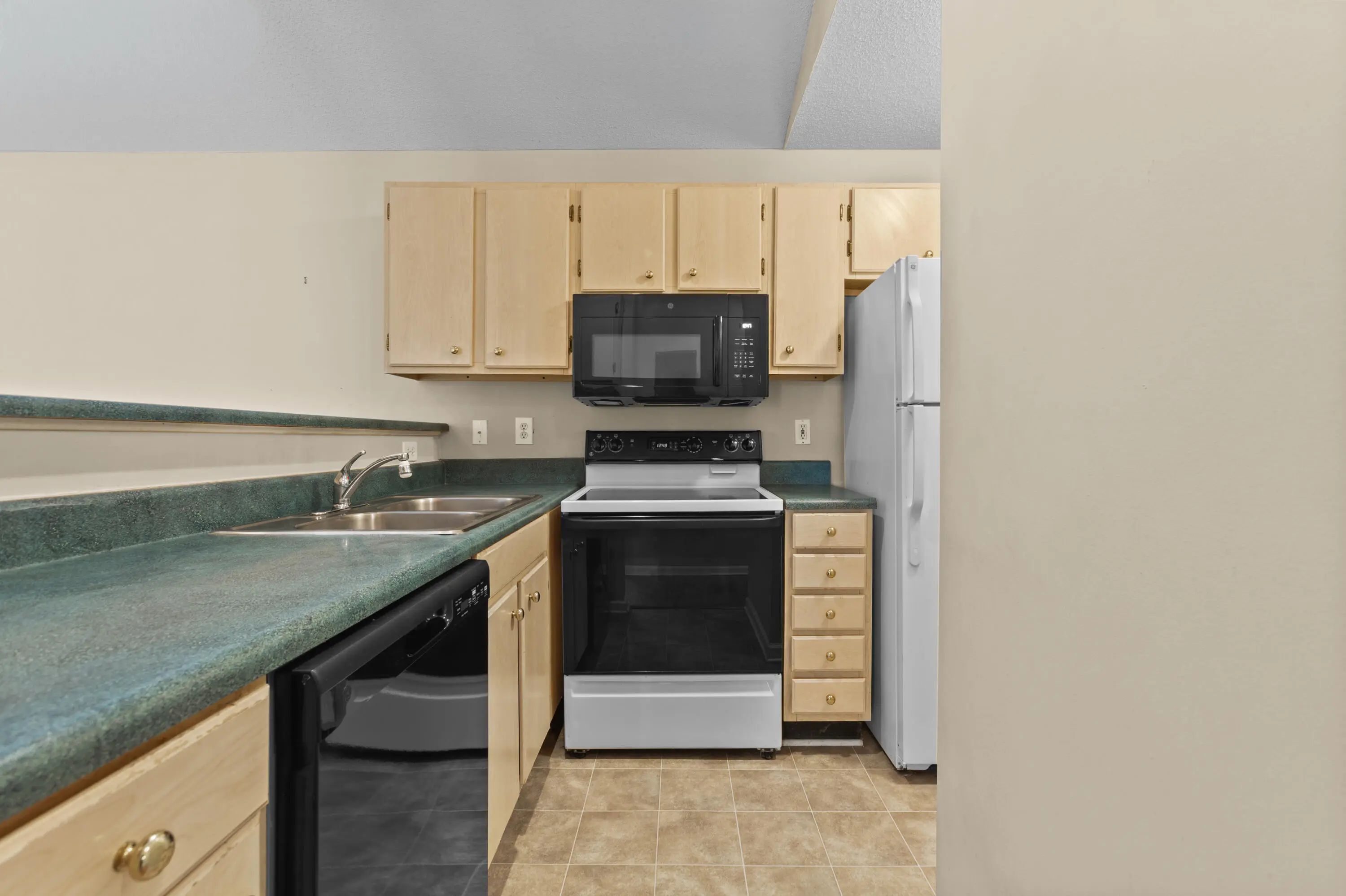 188 Midland Parkway Apt 212, Summerville, SC, 29485
