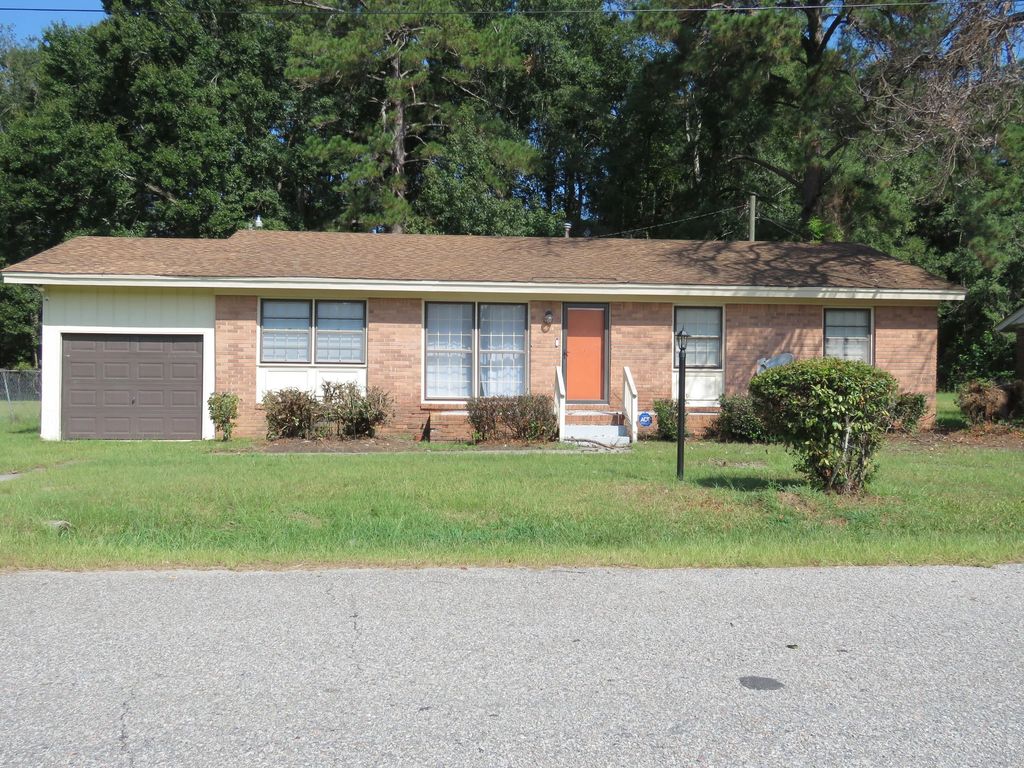 1991 Atlantic Avenue, Orangeburg