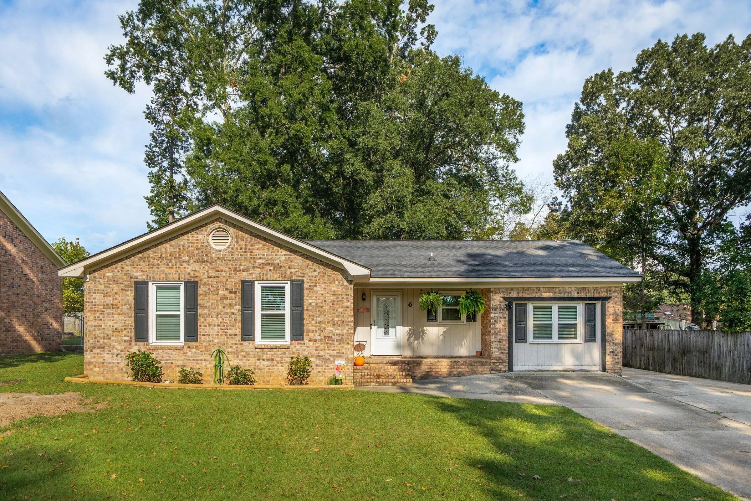 Photo of Listing #25030778