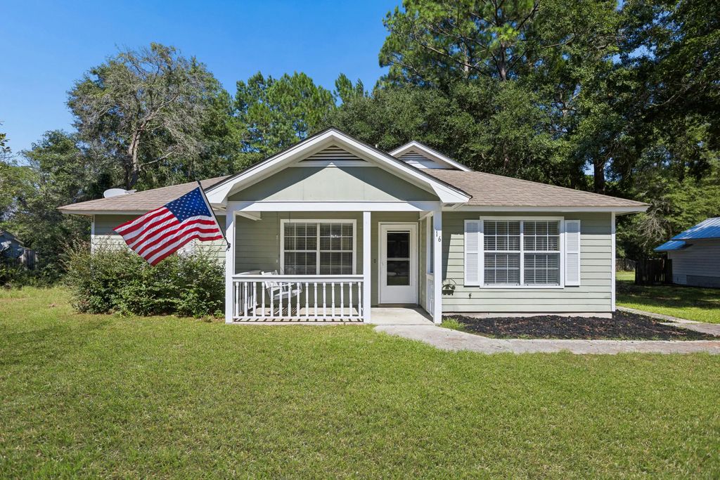 16 Robin Way, Beaufort