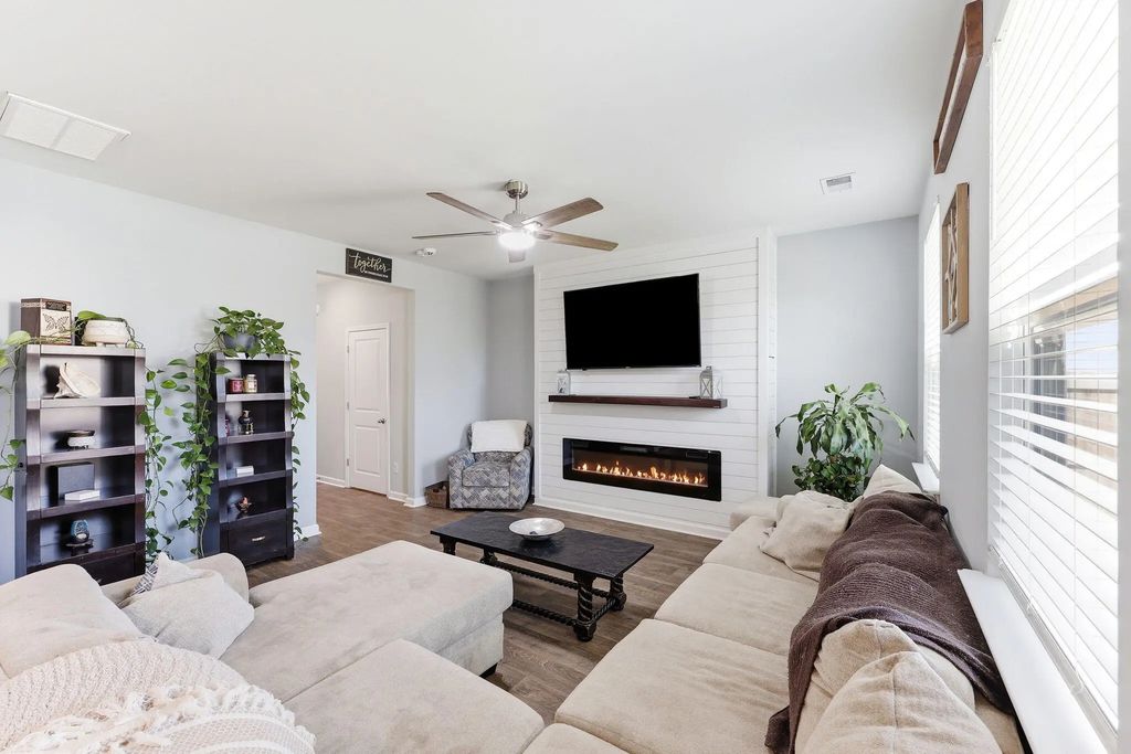 418 Eastern Pine Drive, Summerville