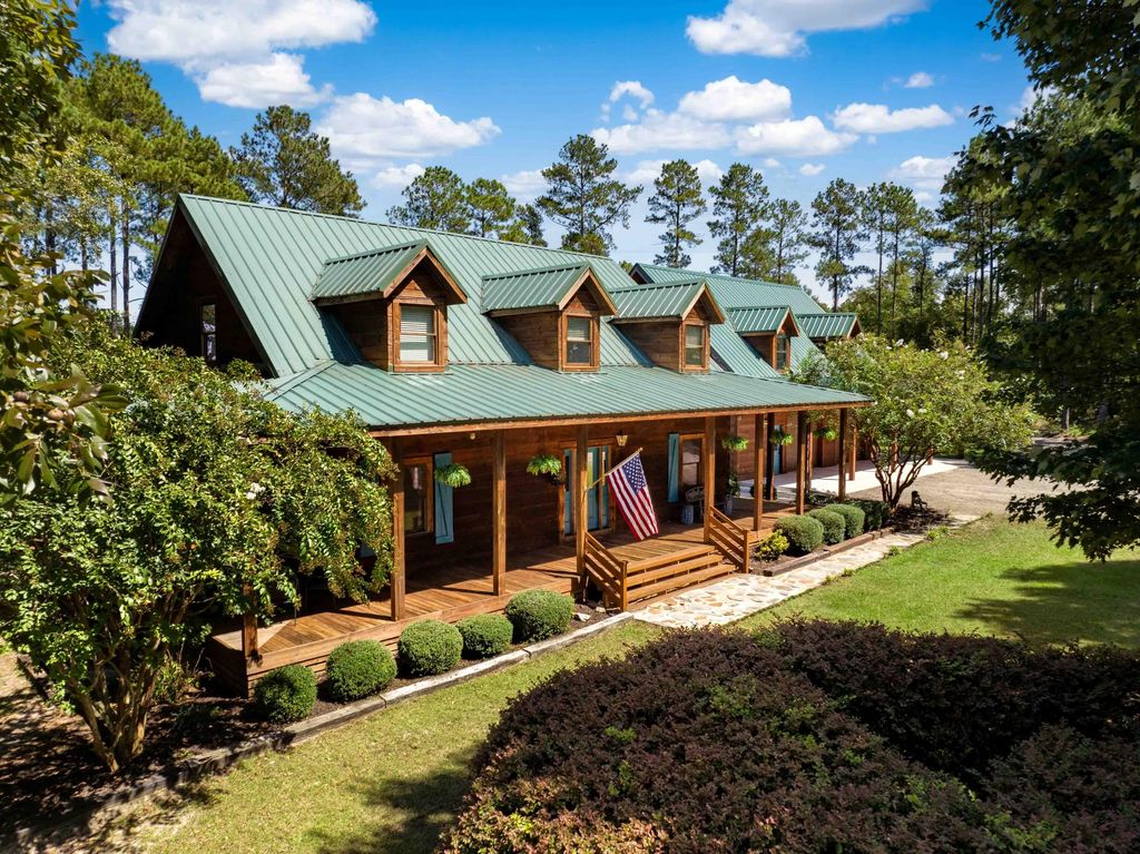 1084 Farnum Road, Orangeburg