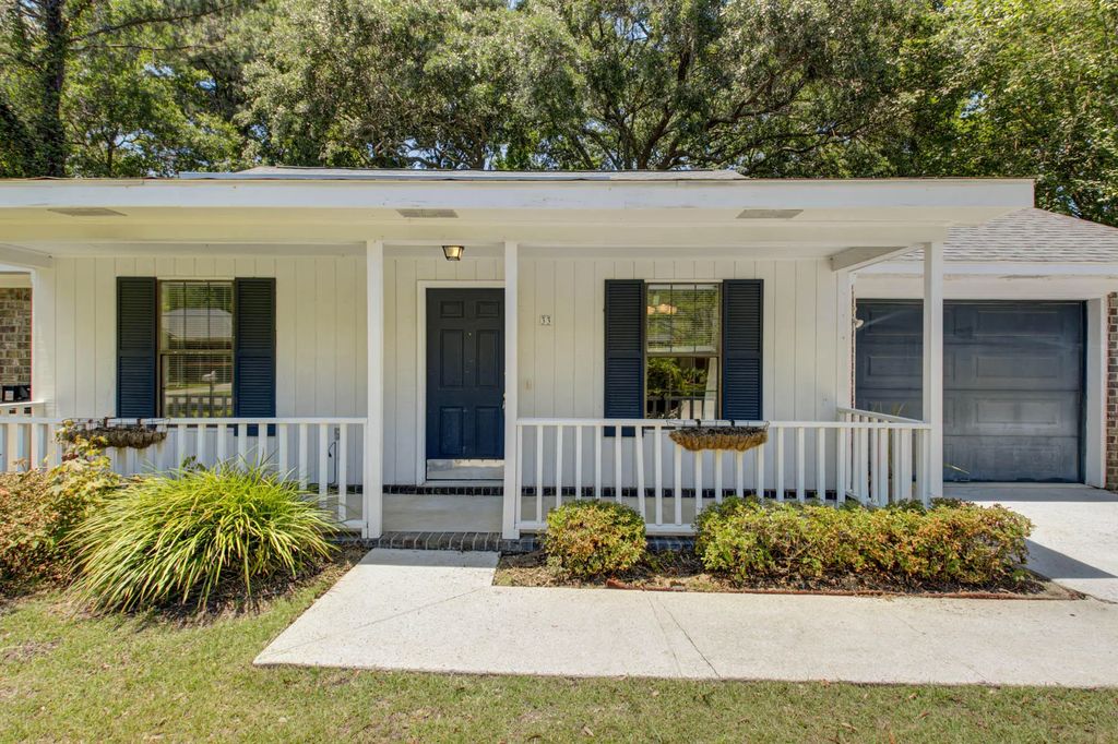 33 Paddlecreek Avenue, Charleston