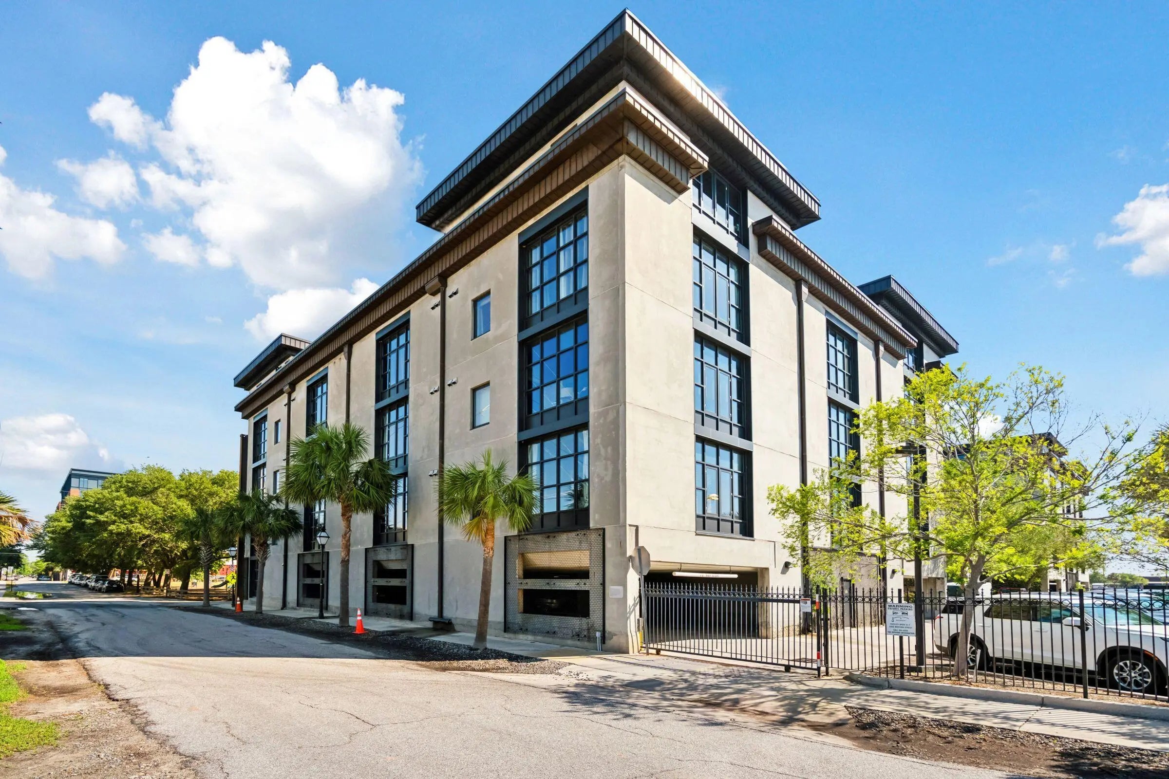 Photo of Listing #25012858