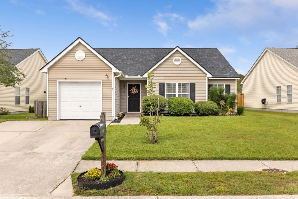 110 Delafield Drive, Summerville
