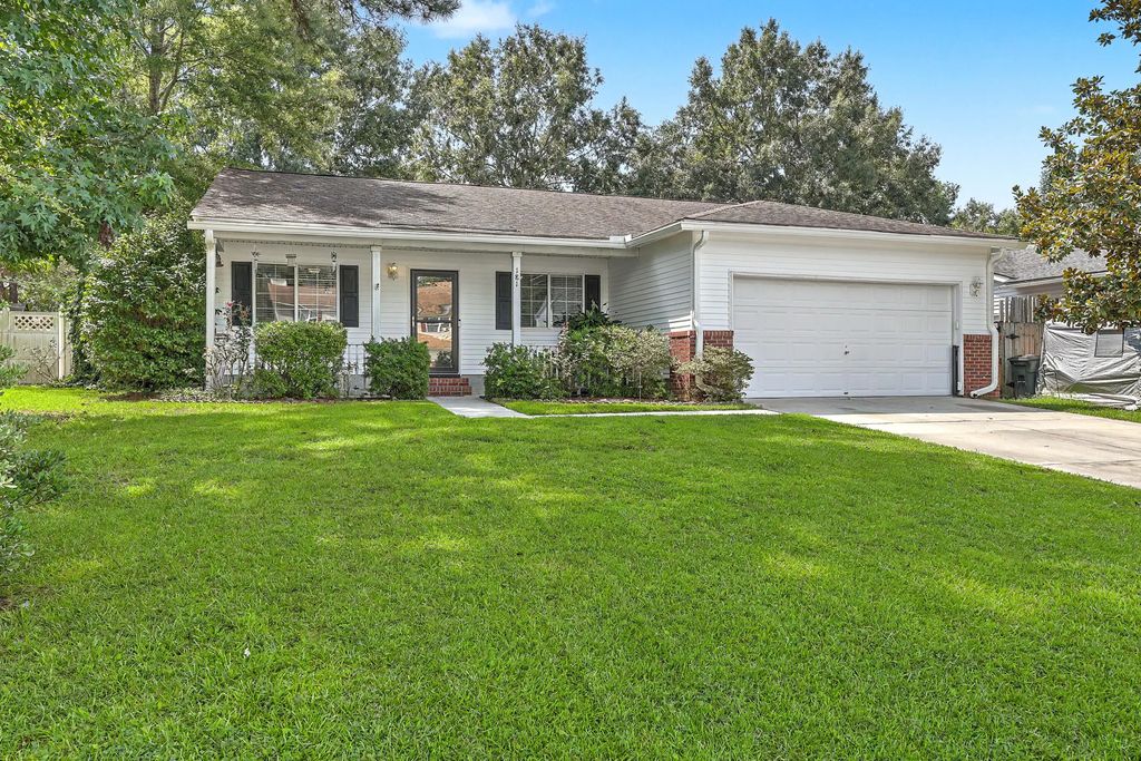 181 Apache Drive, Summerville