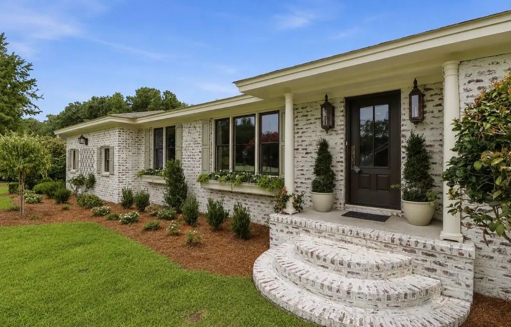 301 Land O Pines Circle, Moncks Corner