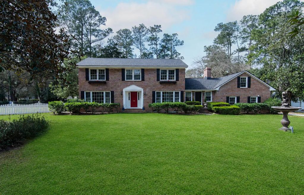104 Race Club Road, Summerville