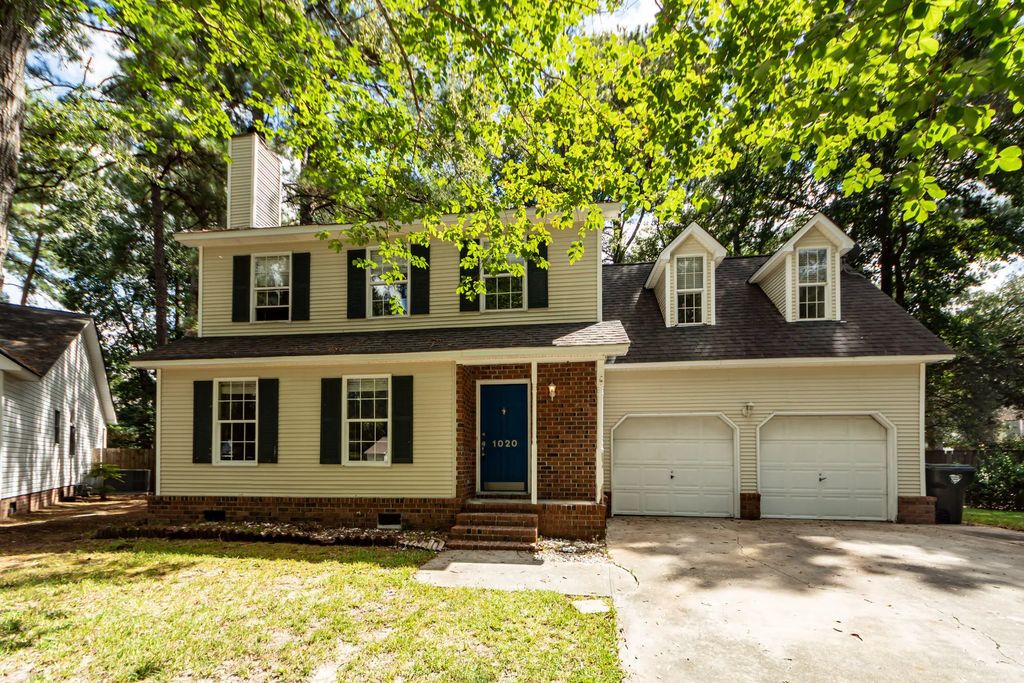 1020 Crooked Stick Court, Summerville