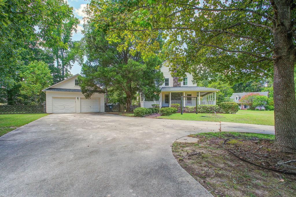1300 Limetree Lane, Moncks Corner