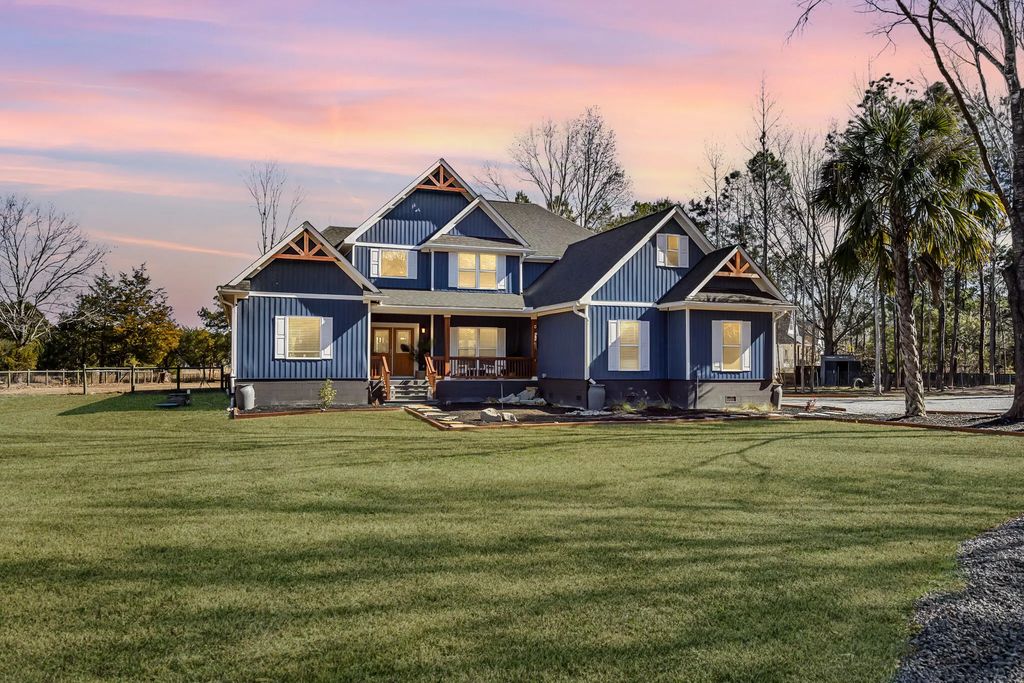 4802 Walking Horse Road, Hollywood