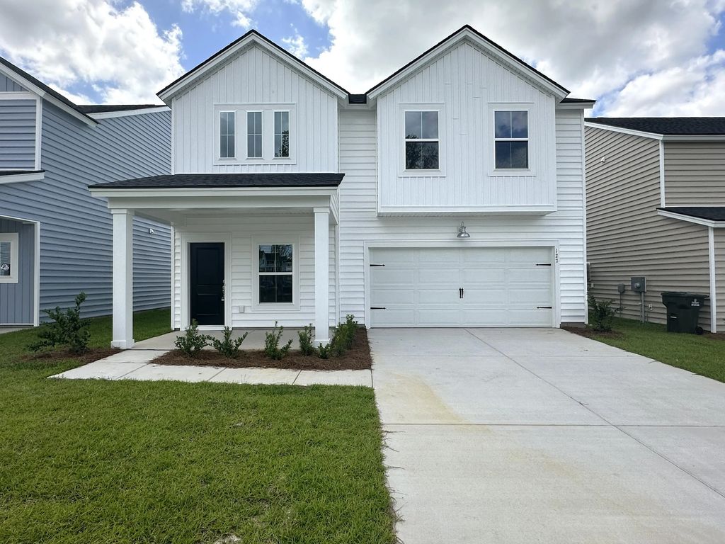 127 Swaying Palm Drive, Summerville