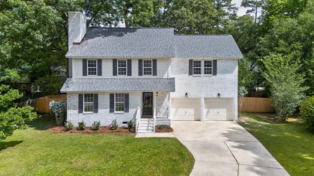 1017 Crooked Stick Court, Summerville