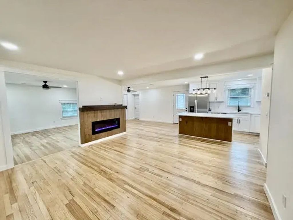 1597 Poplar Hill Drive, Cross